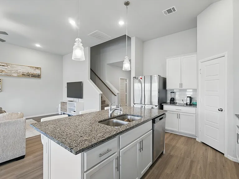 8937 Lantana Meadow Dr — Photo 6