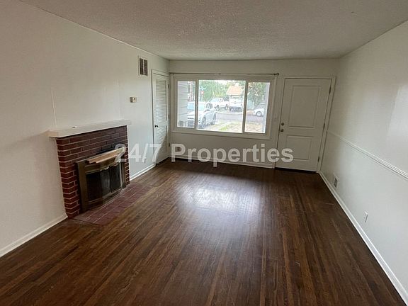 3rd image of 700 Riverdale Dr