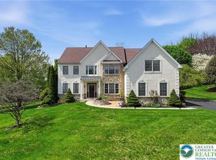 1422 Morningside Dr, Orefield, PA 18069