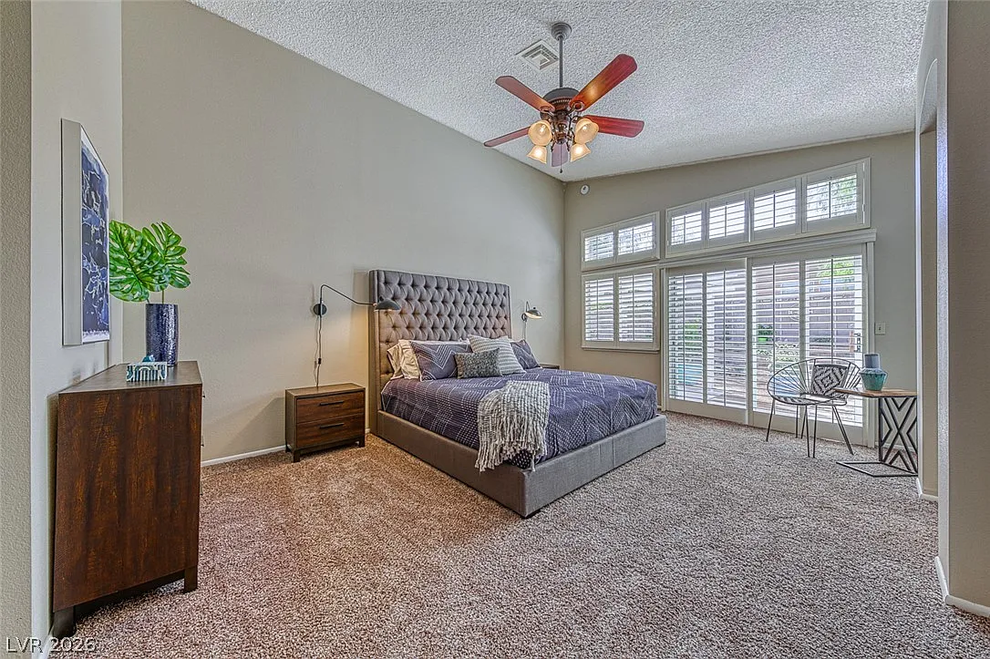 3 bed, 2.0 bath, 2036 sqft, $3,000 — Photo 2