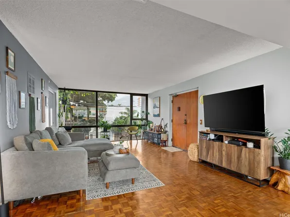 1114 Punahou St APT 4B, Honolulu, HI 96826