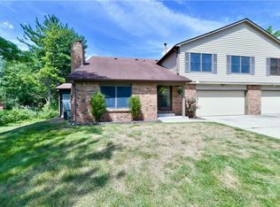 8425 Chapel Pines Dr, Indianapolis, IN