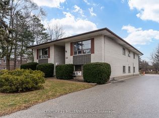 47 English St #B, Brampton, ON L6X1L5