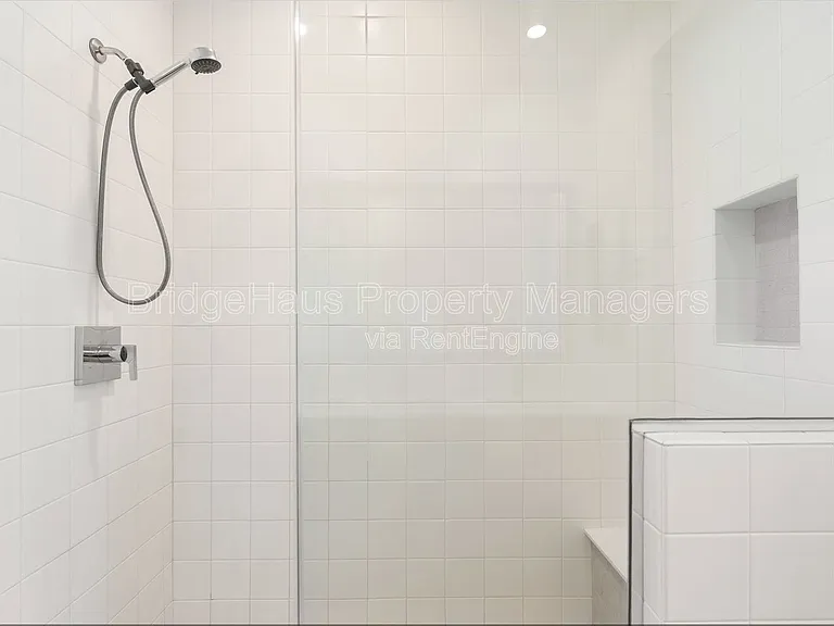 721 Shoreline Rd — Photo 25