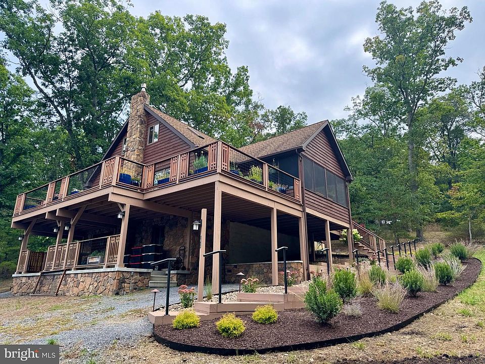1st image of 18 Donegal Ln