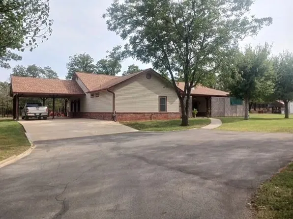 5050 Lakeside Dr, Duncan, OK 73533