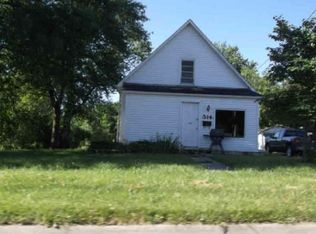 514 E Douglas St, Knoxville, IA 50138