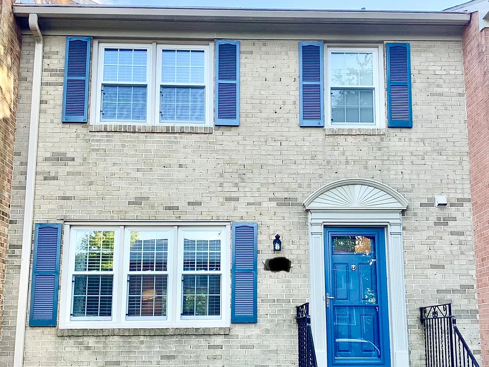 6573 Flagmaker Ct