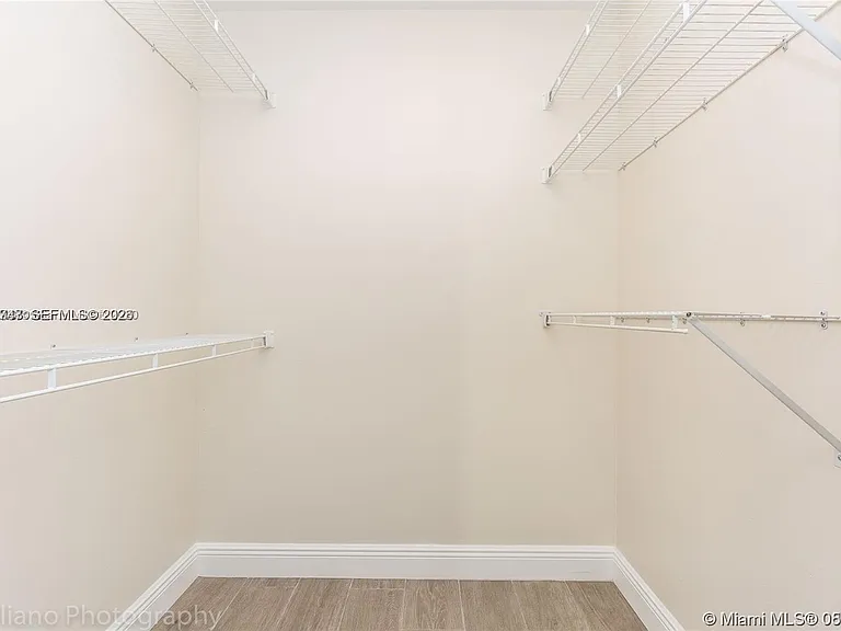 16919 N Bay Rd #218 — Photo 7