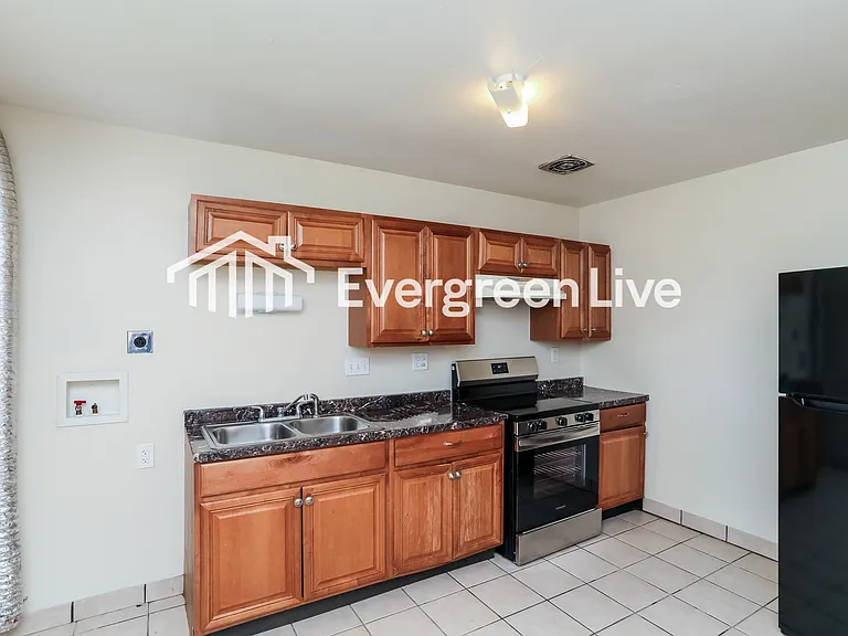 2305 Compton Rd — Photo 6