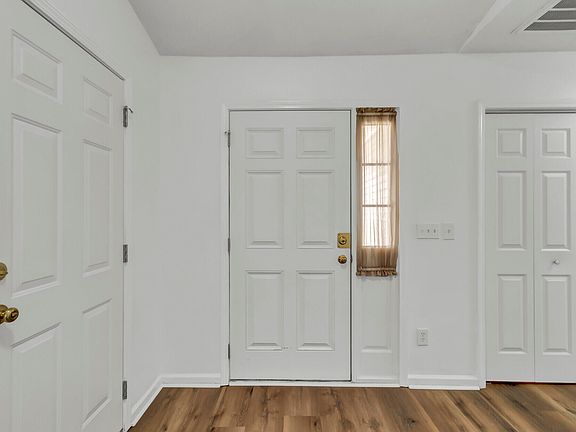 3rd image of 295 Dunning Rd