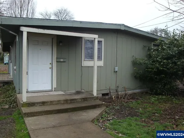 155 Hiatt St, Lebanon, OR 97355