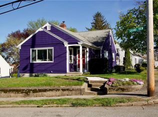 14 Grand View Rd, Pawtucket, RI 02860