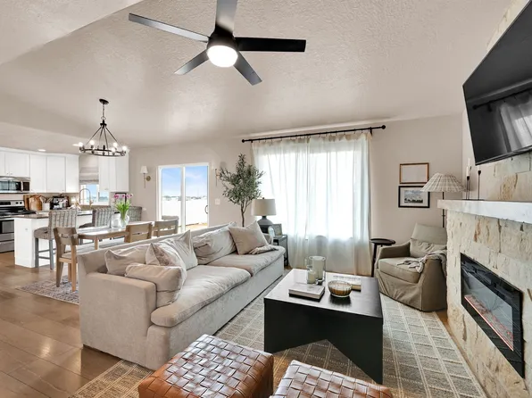 2681 E Clarkstone Dr, Eagle Mountain, UT 84005