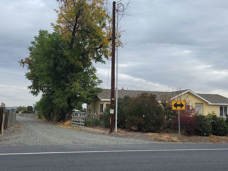 2nd image of 4105 Ahtanum Rd