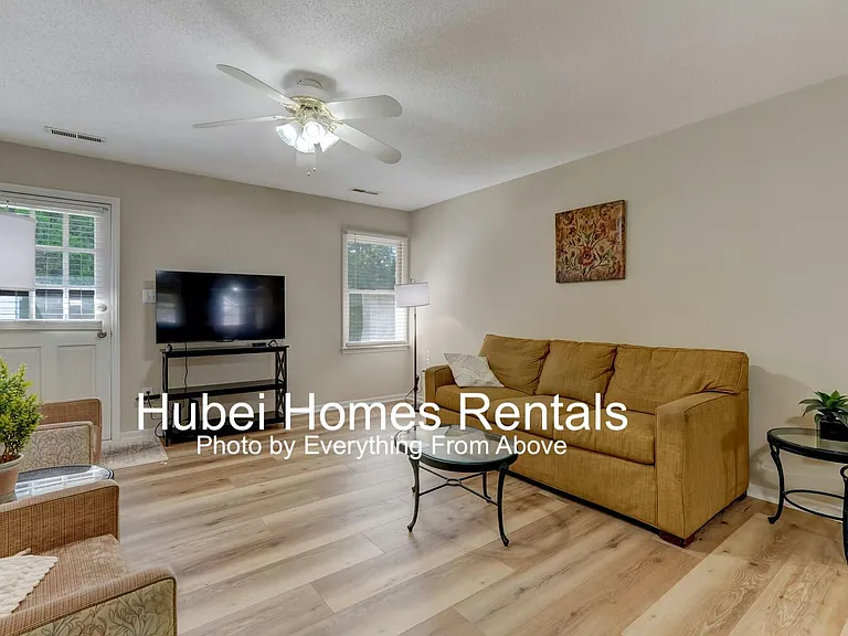 712 Meadowgreen Village Dr #MAIN — Photo 10