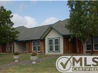 408 Higgins Rd, Waxahachie, TX 75167