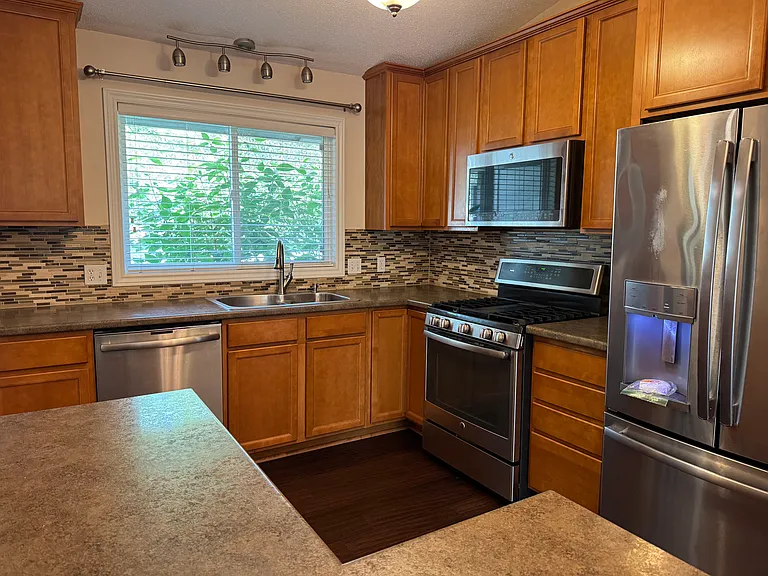 10237 Tarn Cir #10237 — Photo 6