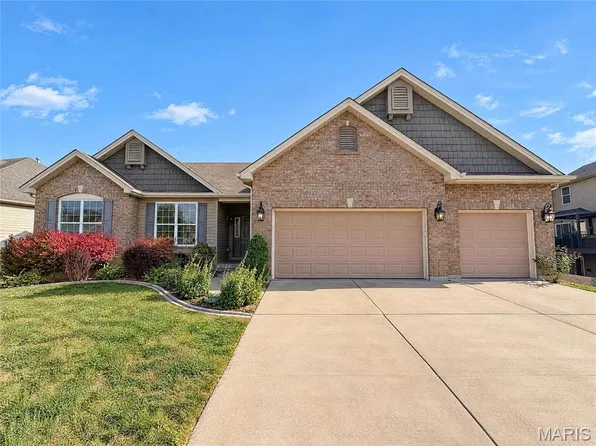 202 Andrea Lynne Dr, Wentzville, MO 63385