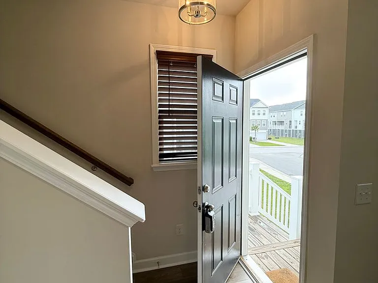 219 Winding River Dr — Photo 5