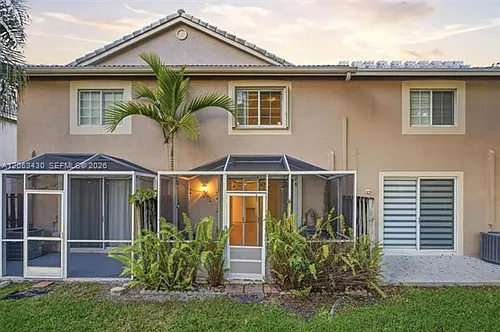 2066 Madeira Dr #Townhouse 2066 Photo 1