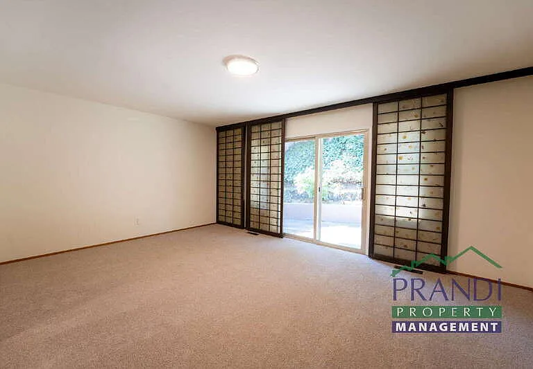 20 Portola Ave — Photo 10