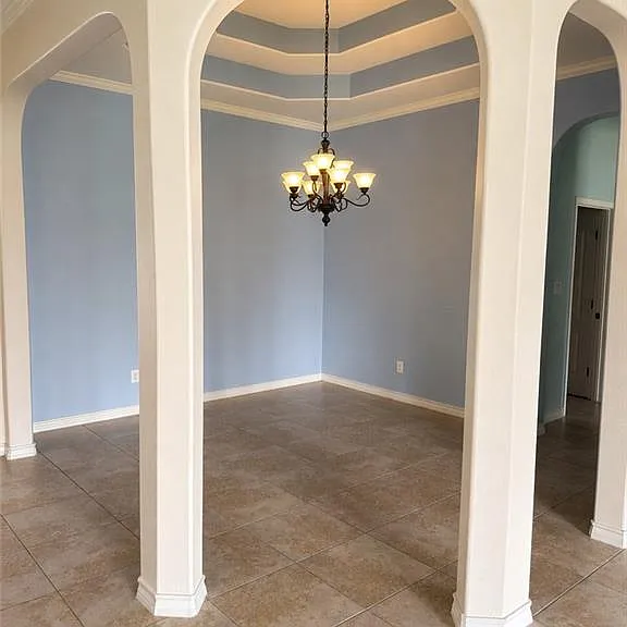 1805 Queens Ave — Photo 7