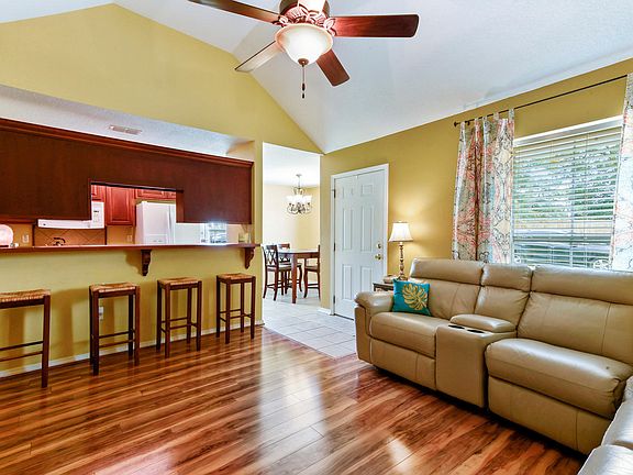 4th image of 13485 McLeod Ct