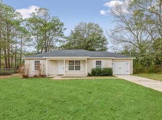 152 Woodlawn Dr, Crestview, FL 32536