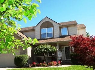 136 Rollingwood Dr, Hamilton Twp, OH 45039