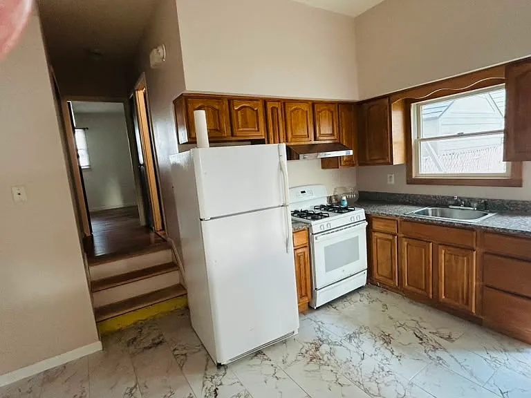 379 Woolley Ave #1 — Photo 5