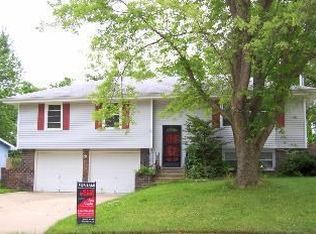 1309 SW Mission Pl, Lees Summit, MO 64081