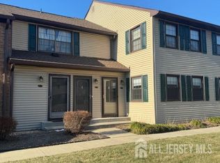 30-4 Prospect St, Metuchen, NJ 08840