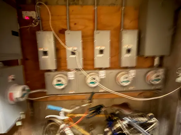 101-18 39th Avenue image 9 of 12