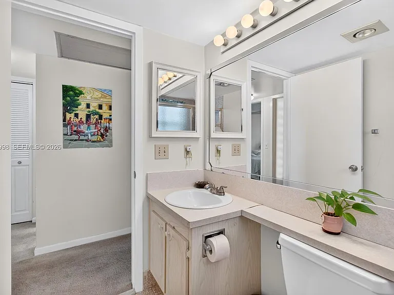 14 Preston E #A — Photo 9