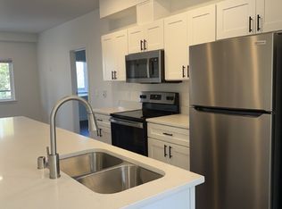619 E Myrtle St #402, Bellingham, WA 98225