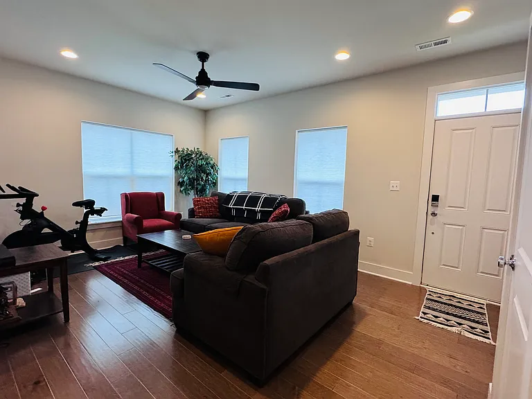 14800 Retreat Blvd — Photo 5