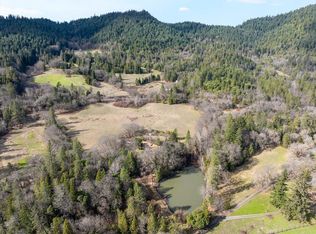 6526 Tunnel Loop Rd, Grants Pass, OR 97526