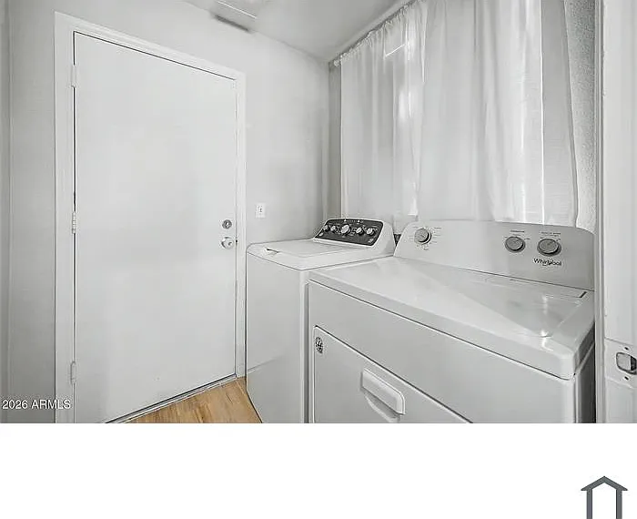 1118 E Utopia Rd — Photo 9