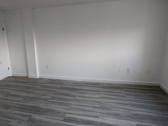 5th image of 6930 Miami Gardens Dr APT 1-512A