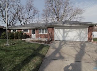 2207 Heatherlawn Dr, Toledo, OH