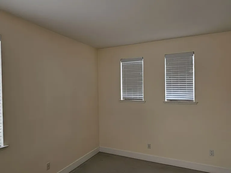 261 Oxburough Dr — Photo 11