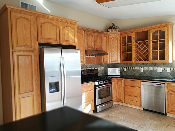 Kitchen with stainless steel appliancez