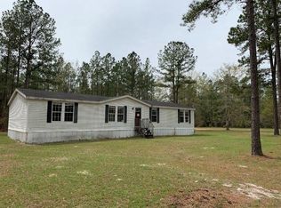 171 Drury Ln, Hortense, GA 31543