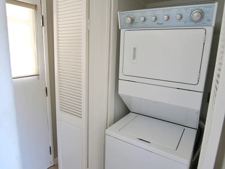 3271 Alma St — Photo 10