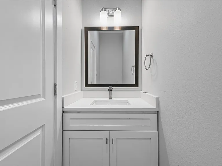 2505 Birmingham Ave — Photo 9