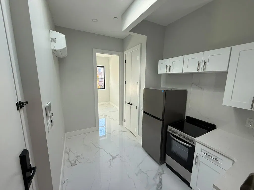 762 Thomas S Boyland St — Photo 2