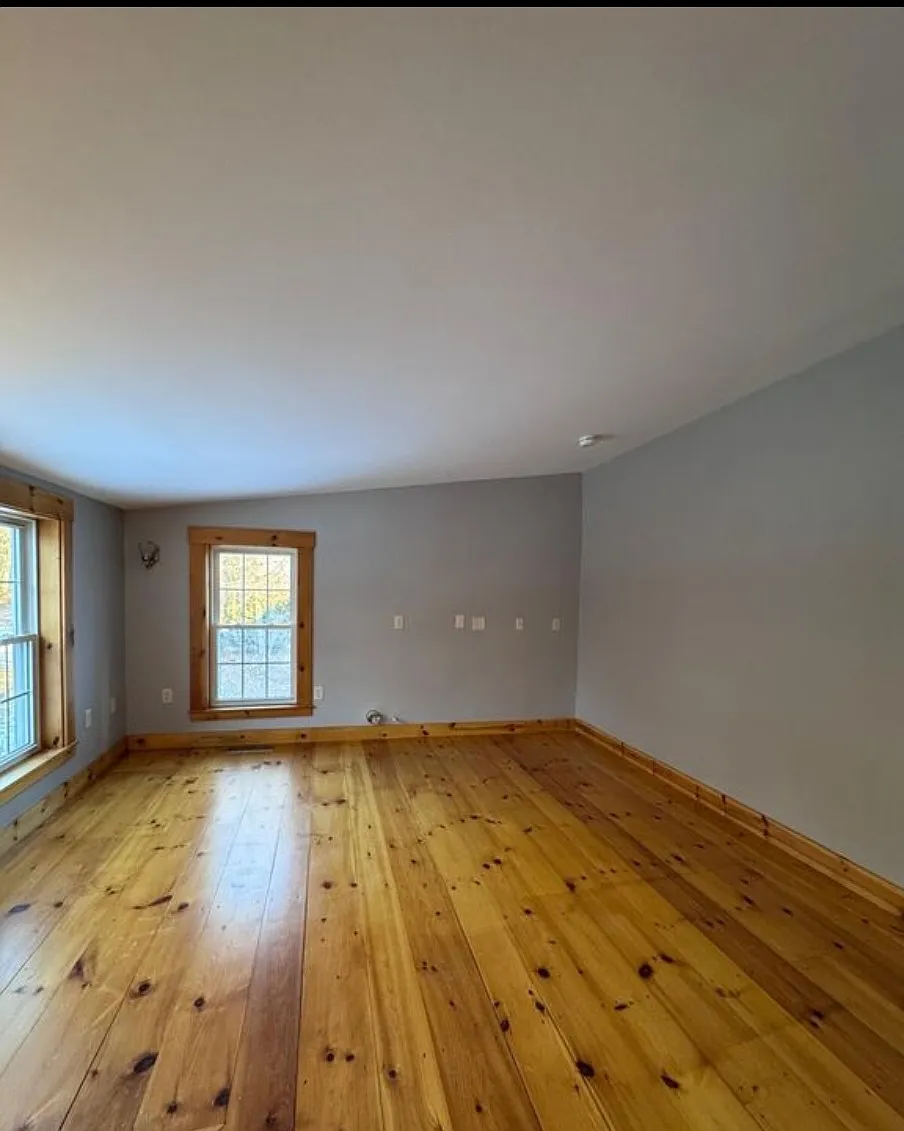 4 bed, 2100 sqft, $3,000 — Photo 3