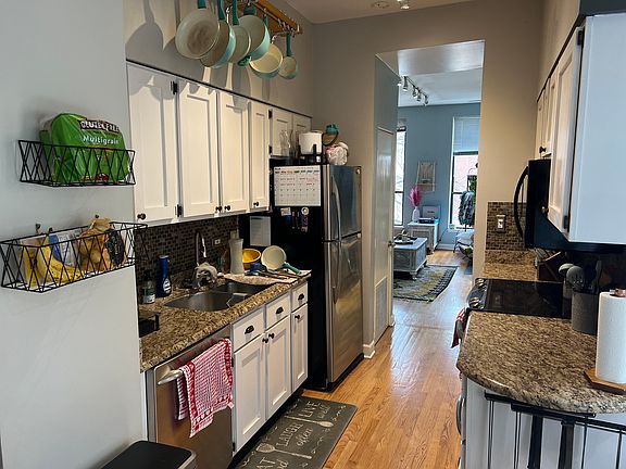 3rd image of 1712 N Bissell St #2