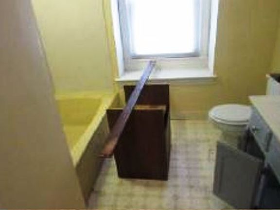 3rd image of 3200 Kline Dr